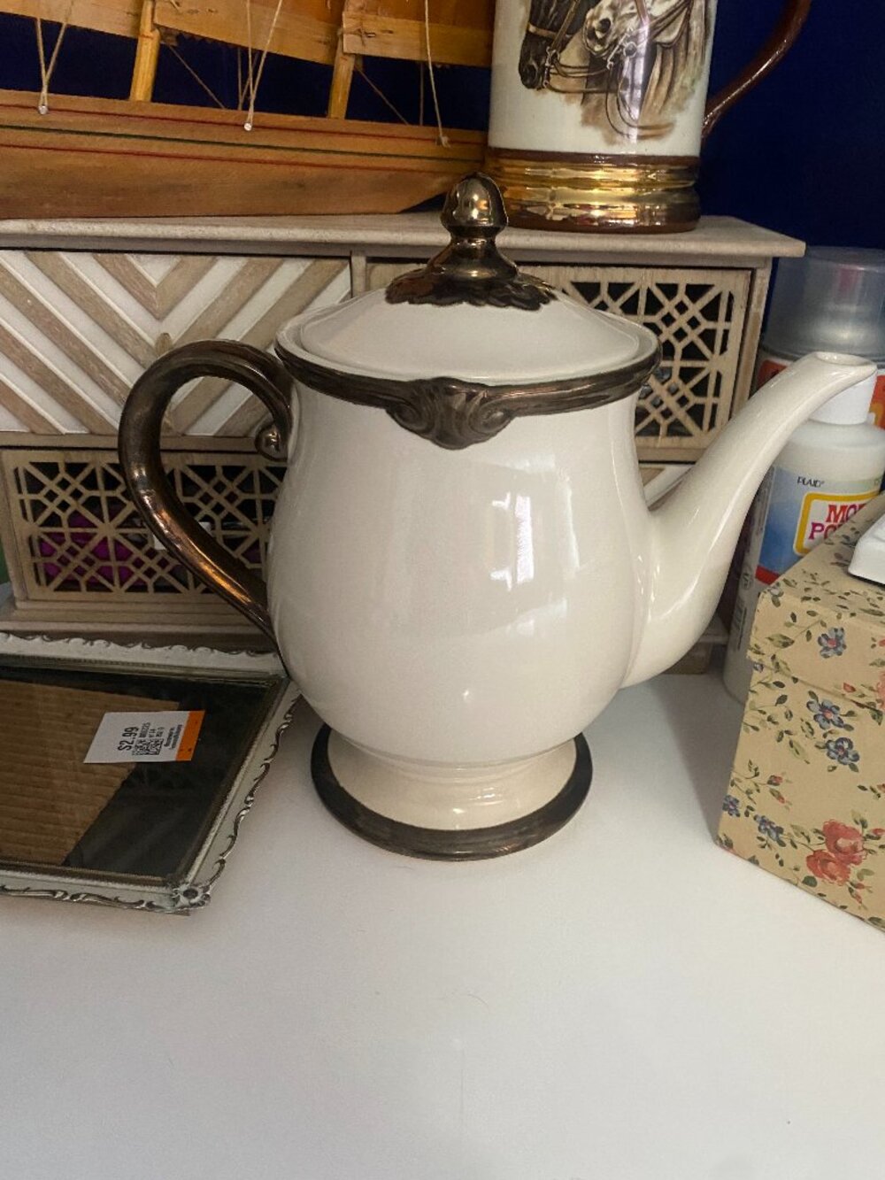 Vintage porcelain cofee / tea pot